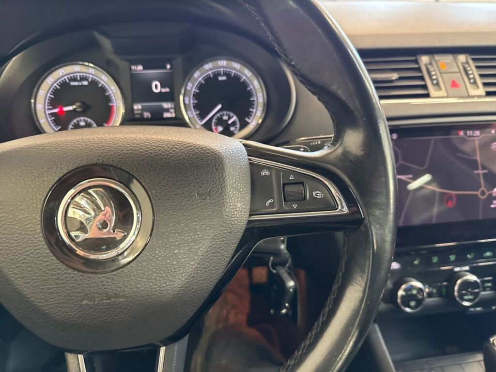 Skoda Octavia 2017 Musta