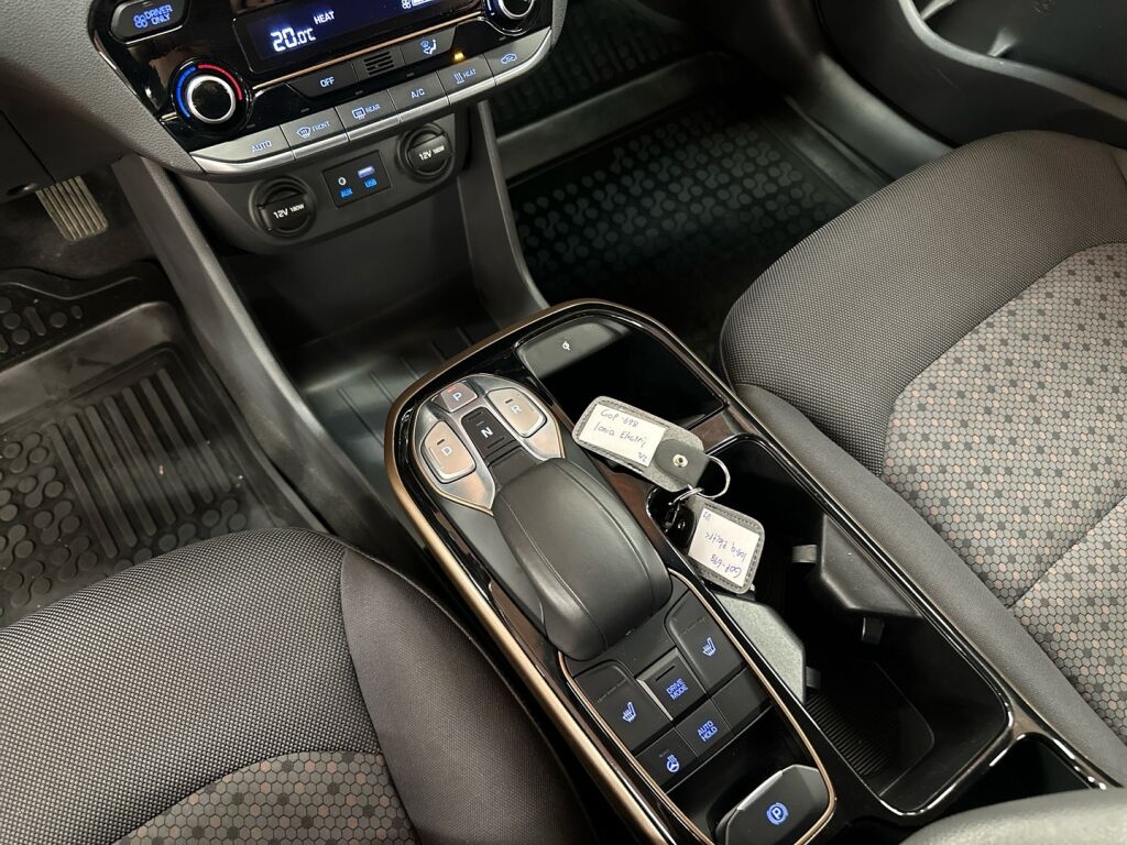 Hyundai IONIQ electric 2017 Valkoinen