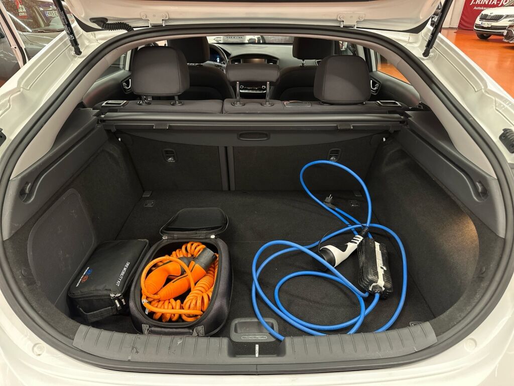 Hyundai IONIQ electric 2017 Valkoinen