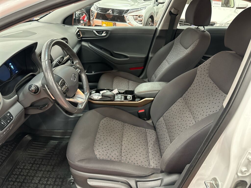 Hyundai IONIQ electric 2017 Valkoinen