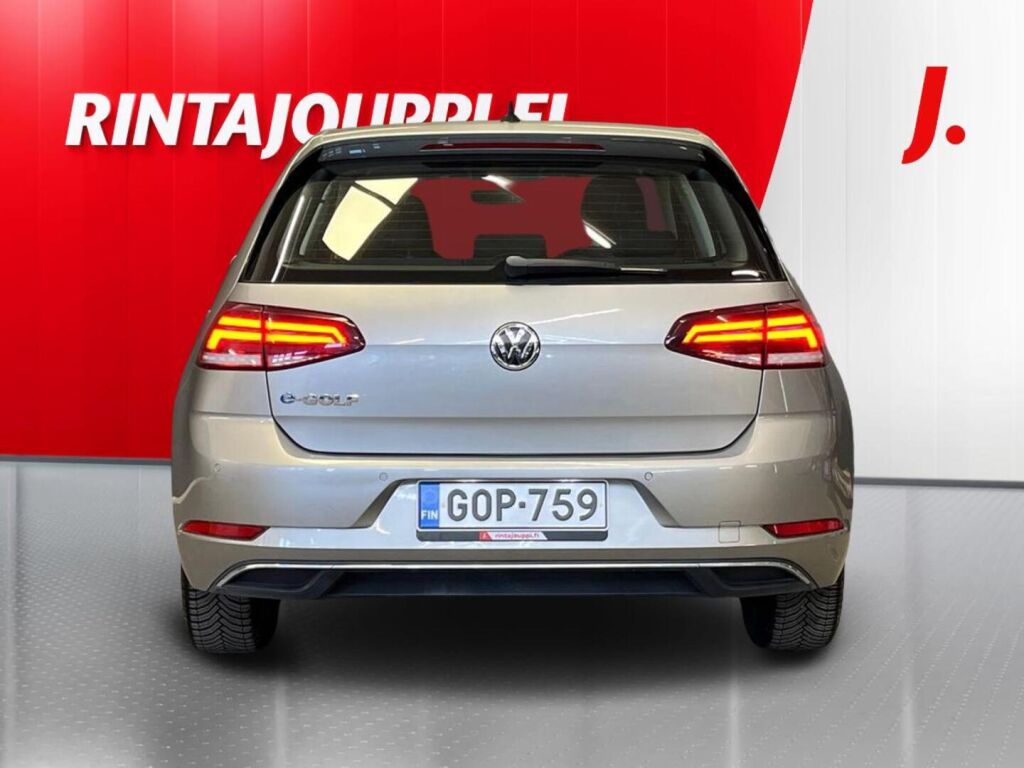 Volkswagen Golf 2018, photo 6/25
