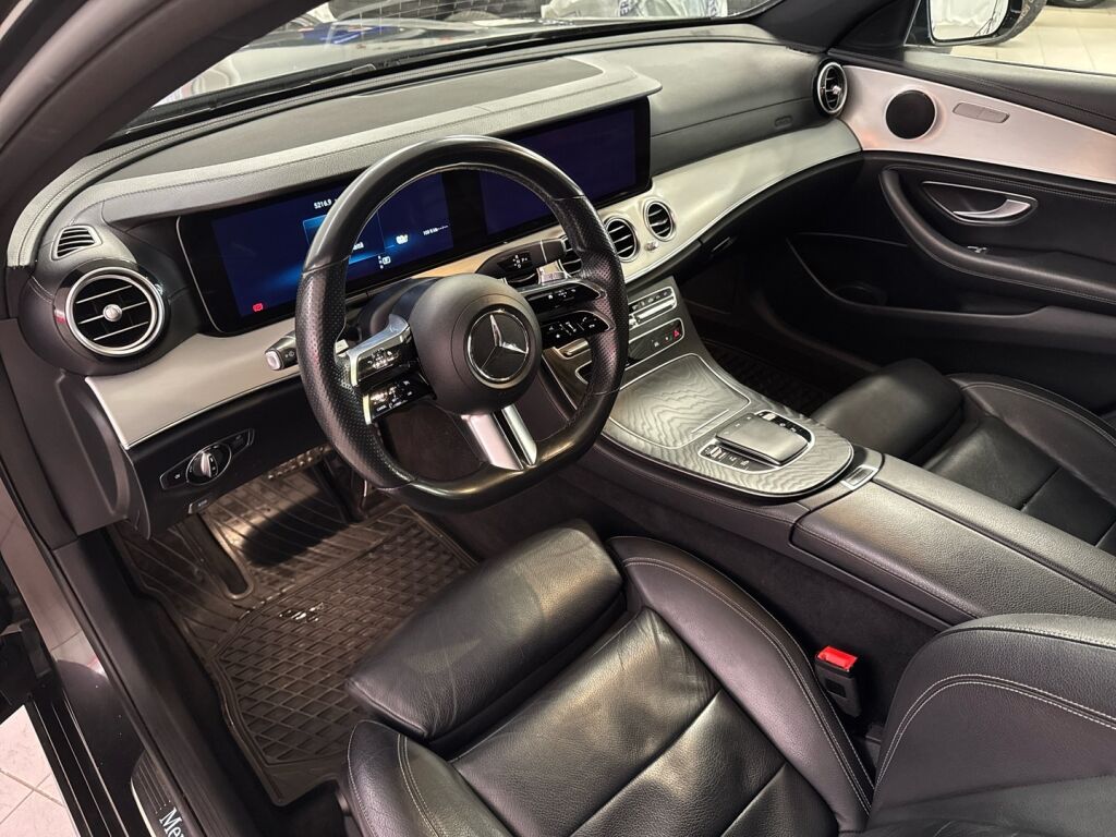 Mercedes-Benz E 2021 Musta