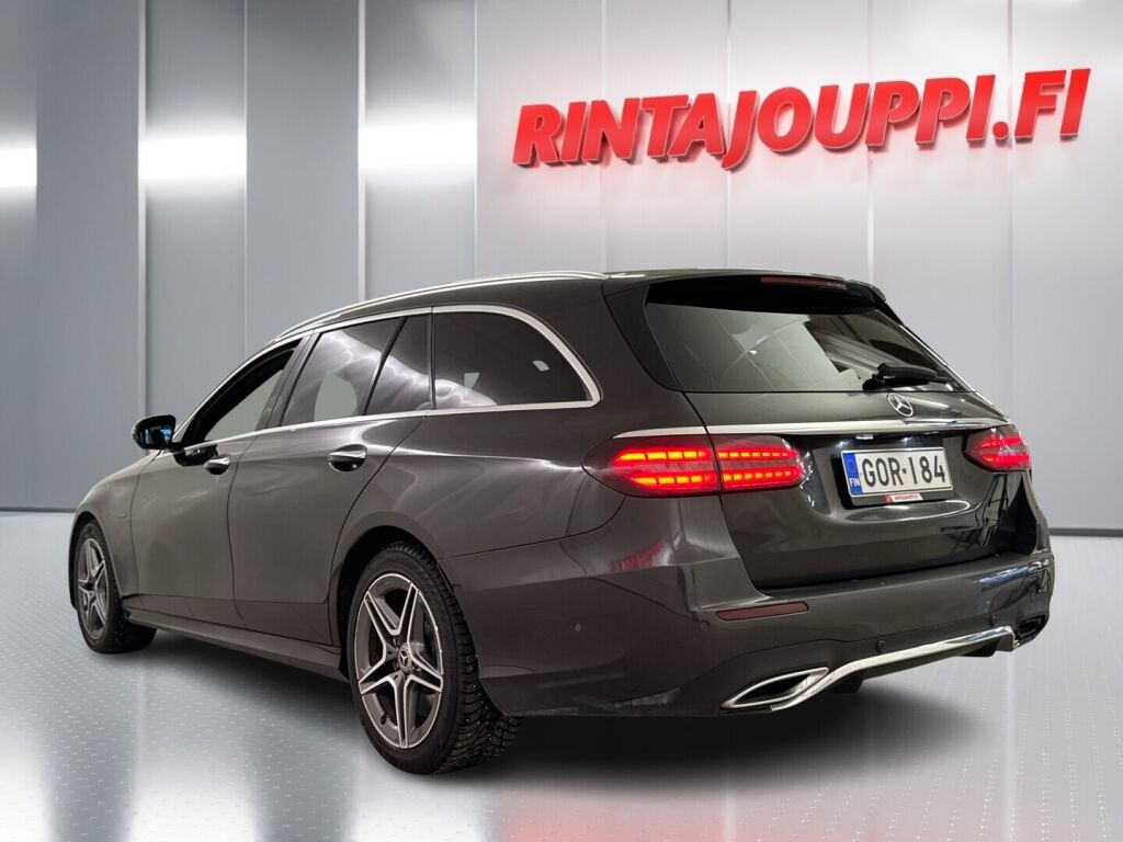 Mercedes-Benz E 2021 Musta