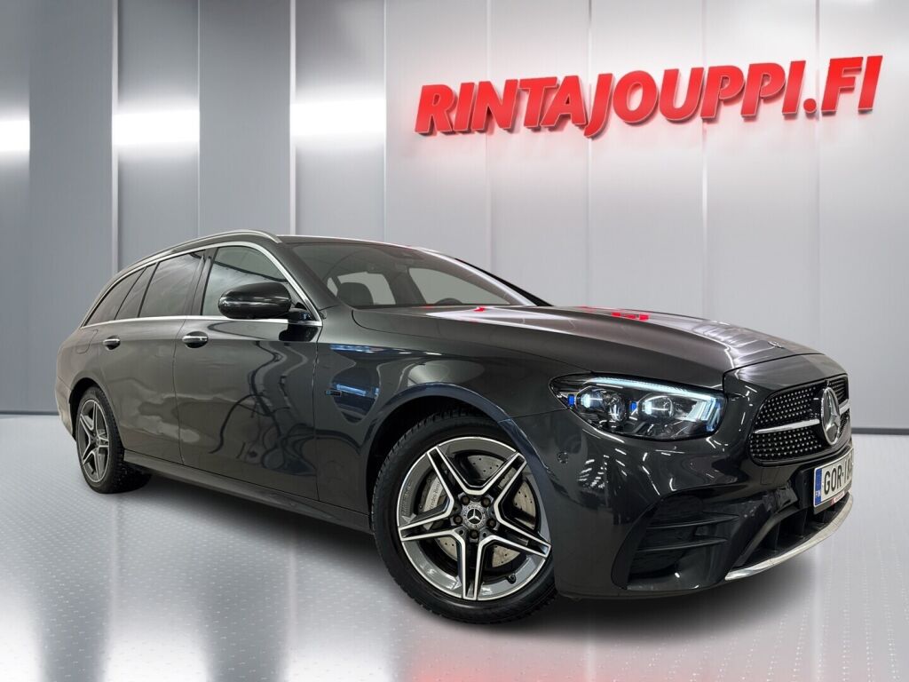 Mercedes-Benz E 2021 Musta