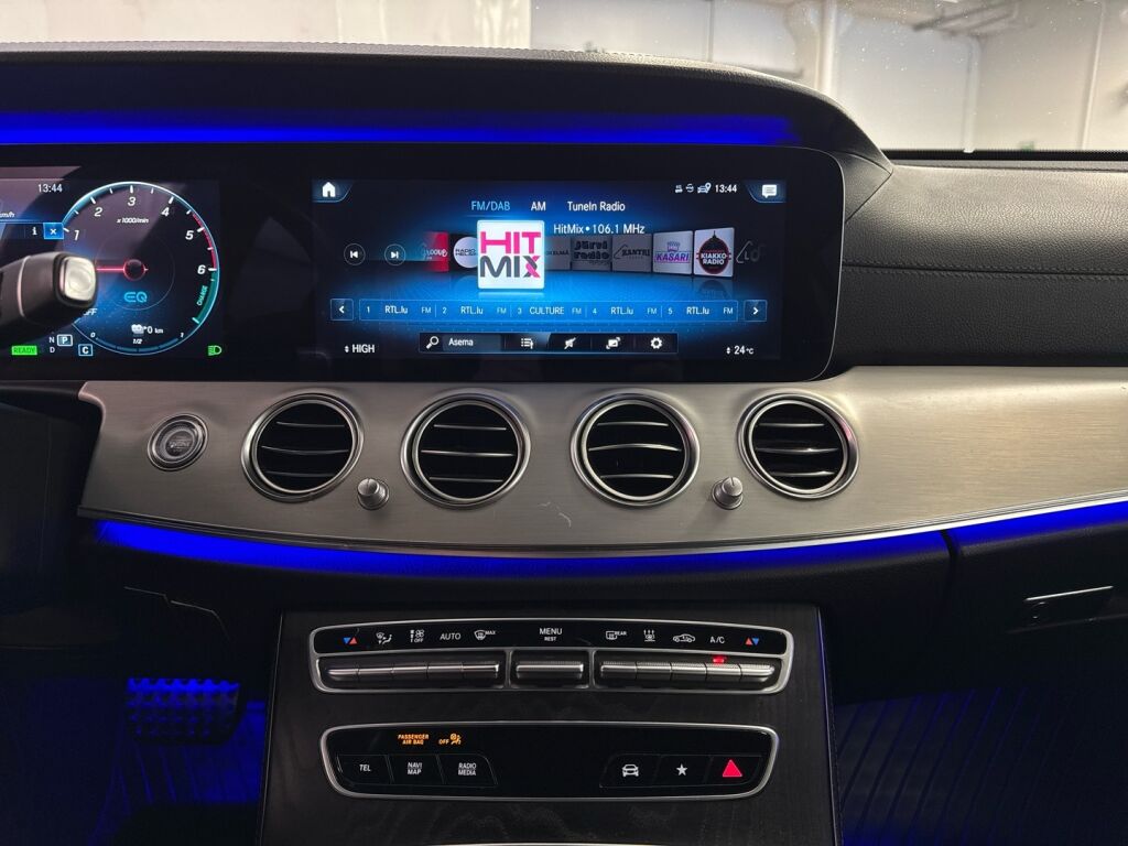 Mercedes-Benz E 2021 Musta