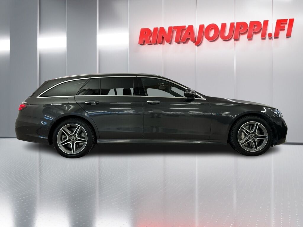 Mercedes-Benz E 2021 Musta