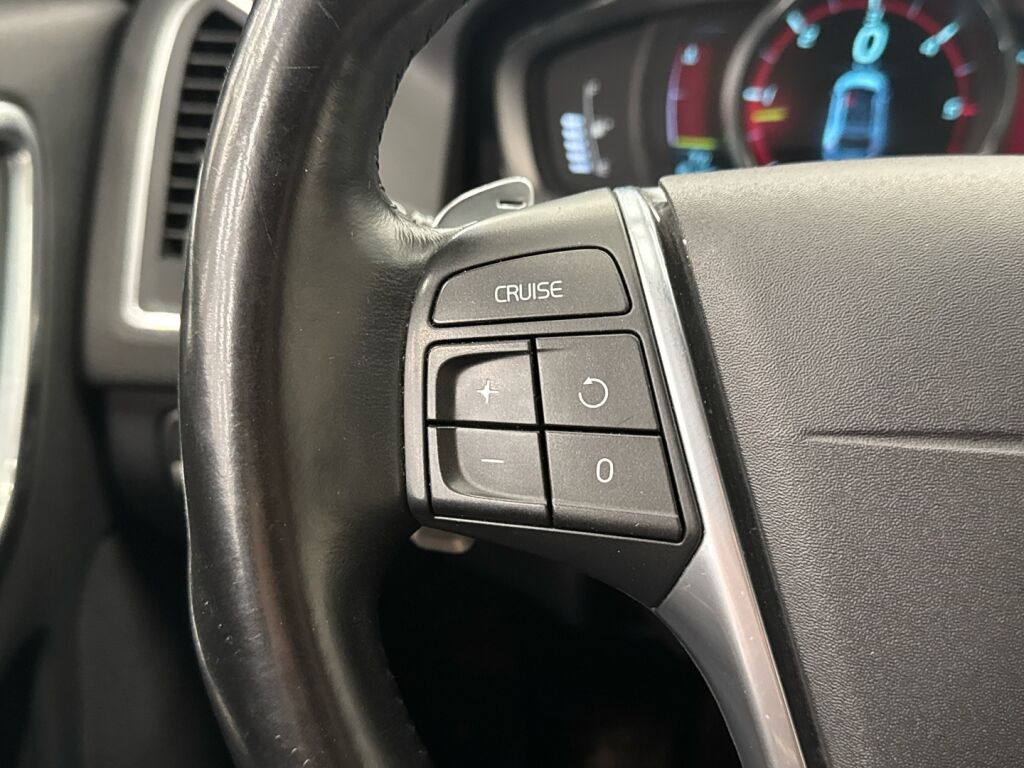 Volvo XC60 2013 Musta