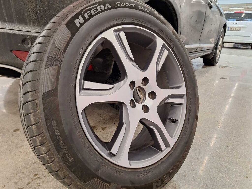 Volvo XC60 2013 Musta