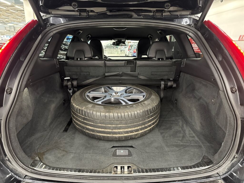 Volvo XC60 2013 Musta