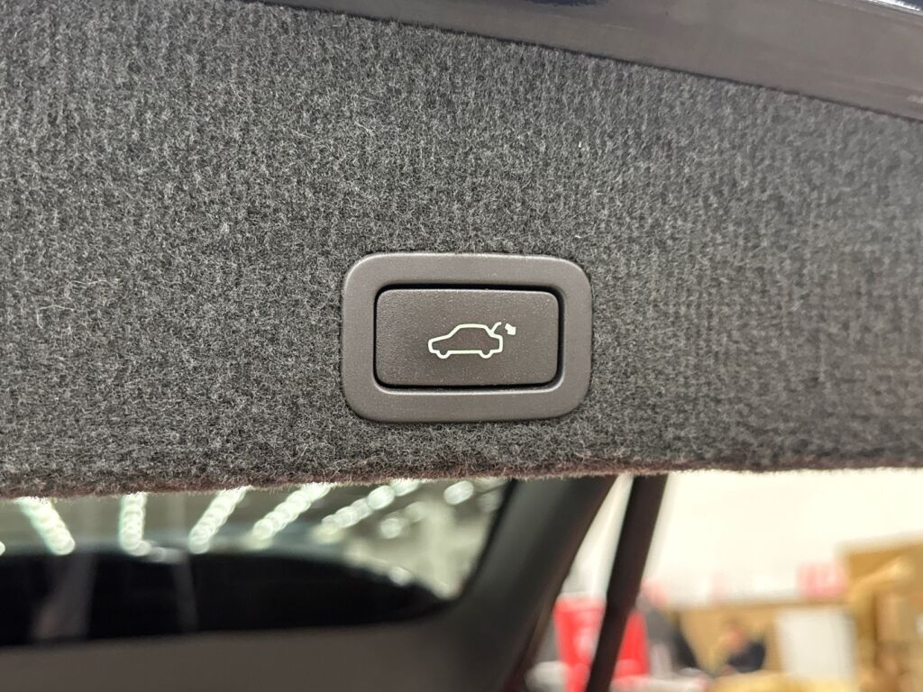 Volvo XC60 2013 Musta