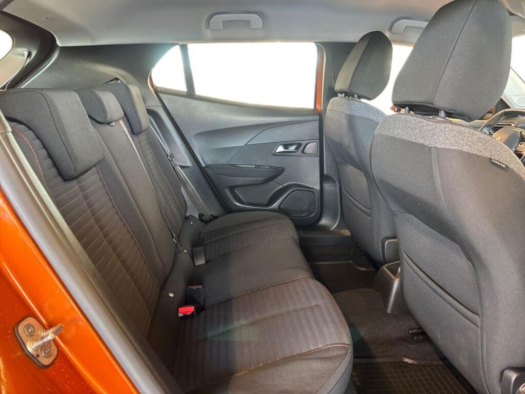 Peugeot 2008 2021 Metallinhohto Oranssi