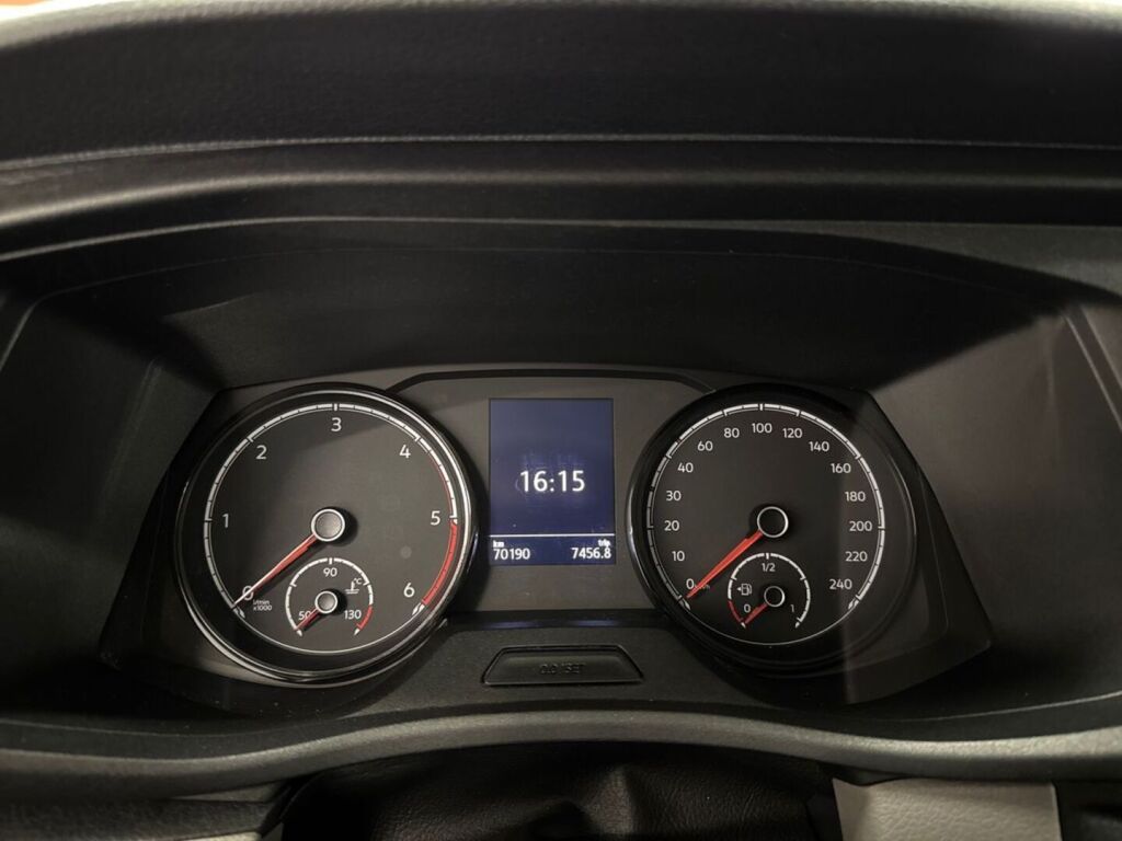 Volkswagen Transporter 2021 Valkoinen