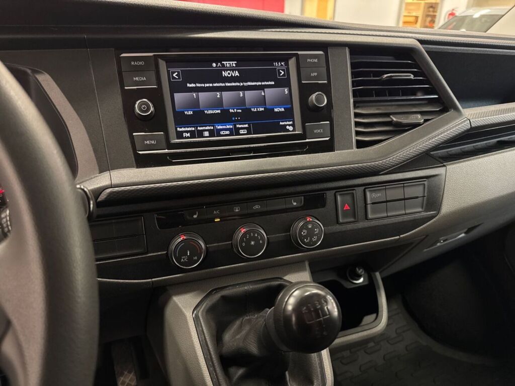 Volkswagen Transporter 2021 Valkoinen