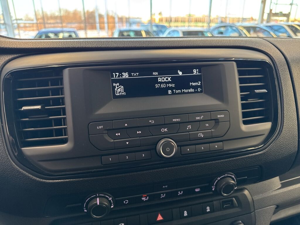 Opel Vivaro 2021 Valkoinen