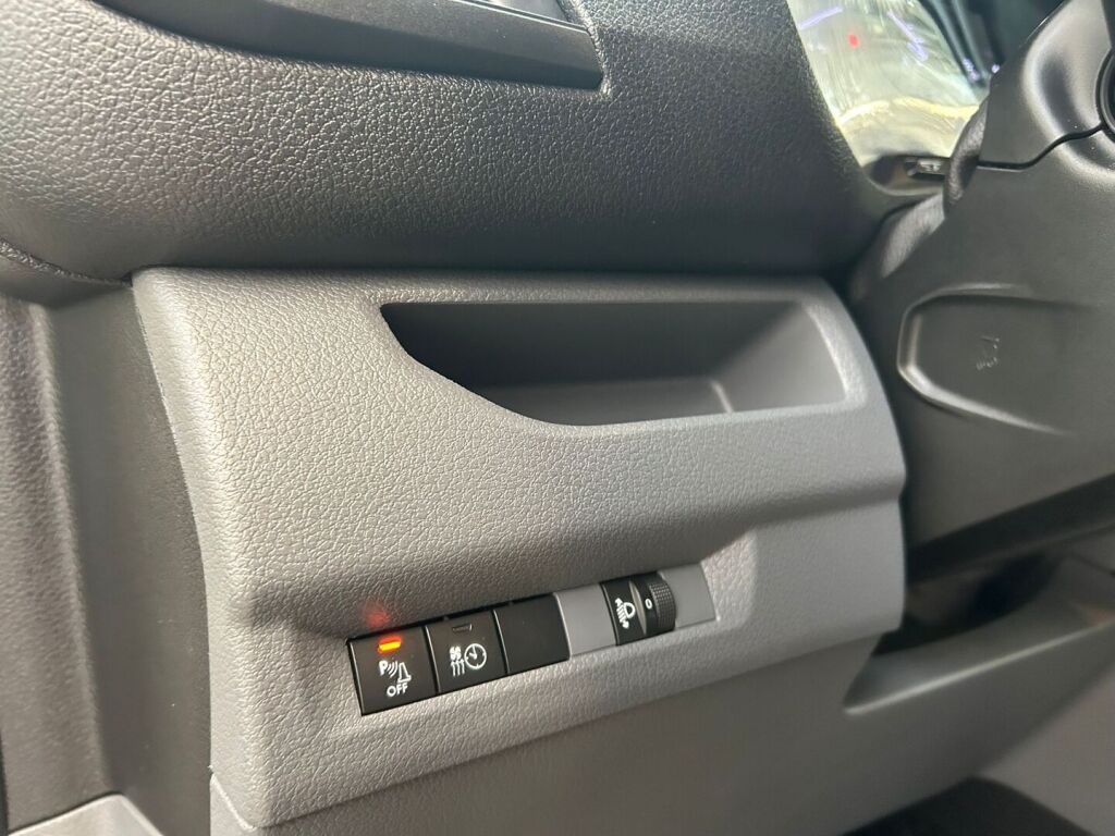 Opel Vivaro 2021 Valkoinen