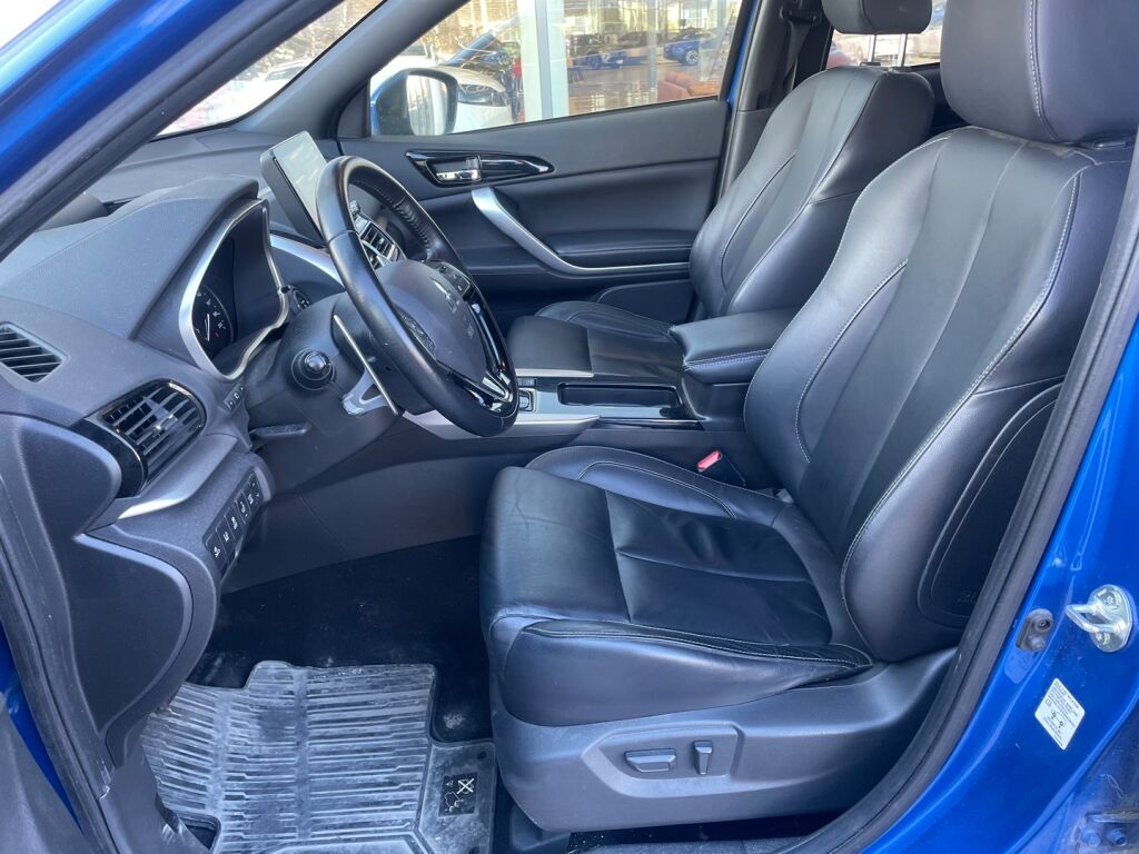 Mitsubishi Eclipse Cross 2021 Lightning Blue