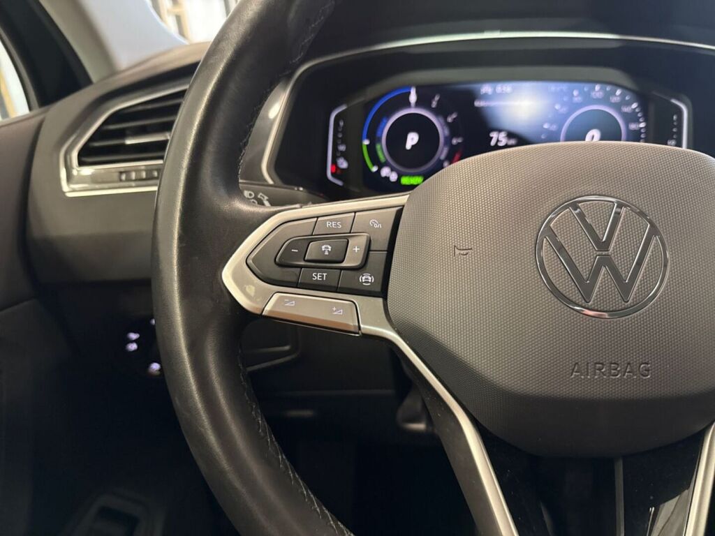 Volkswagen Tiguan 2021 Musta