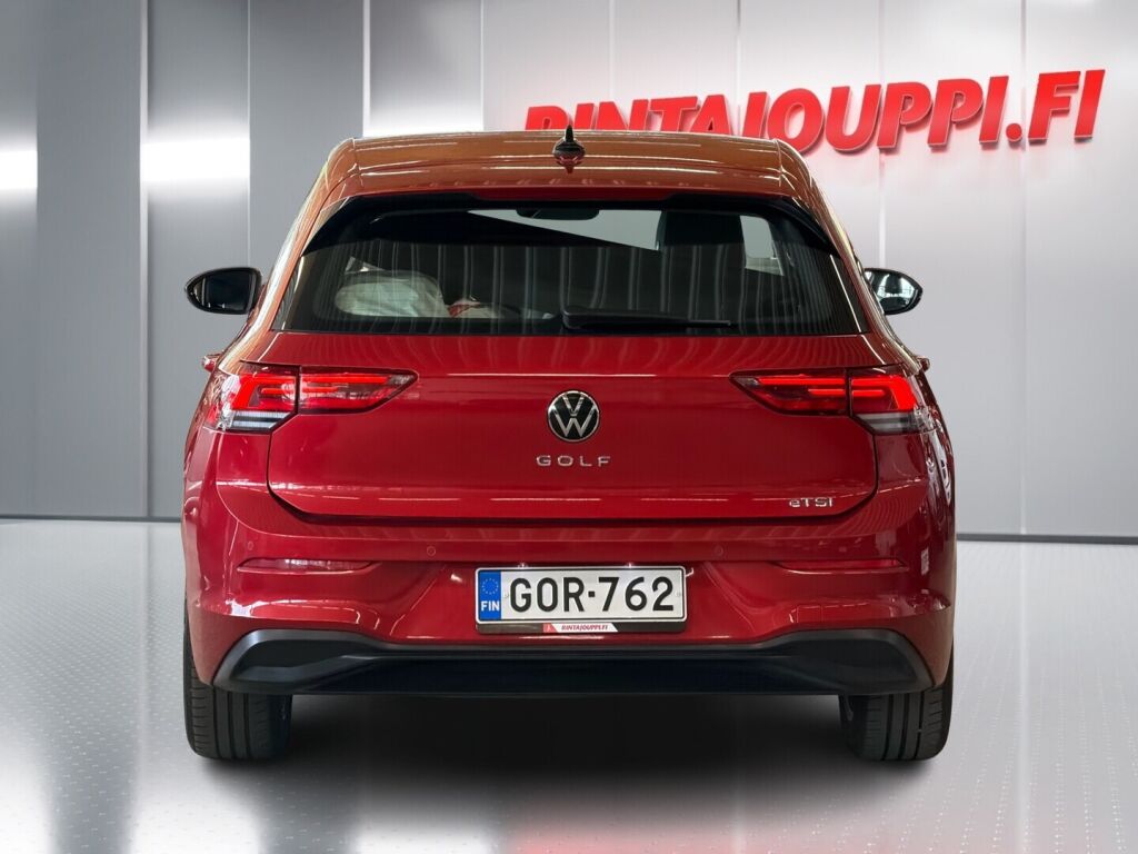 Volkswagen Golf 2021 Punainen