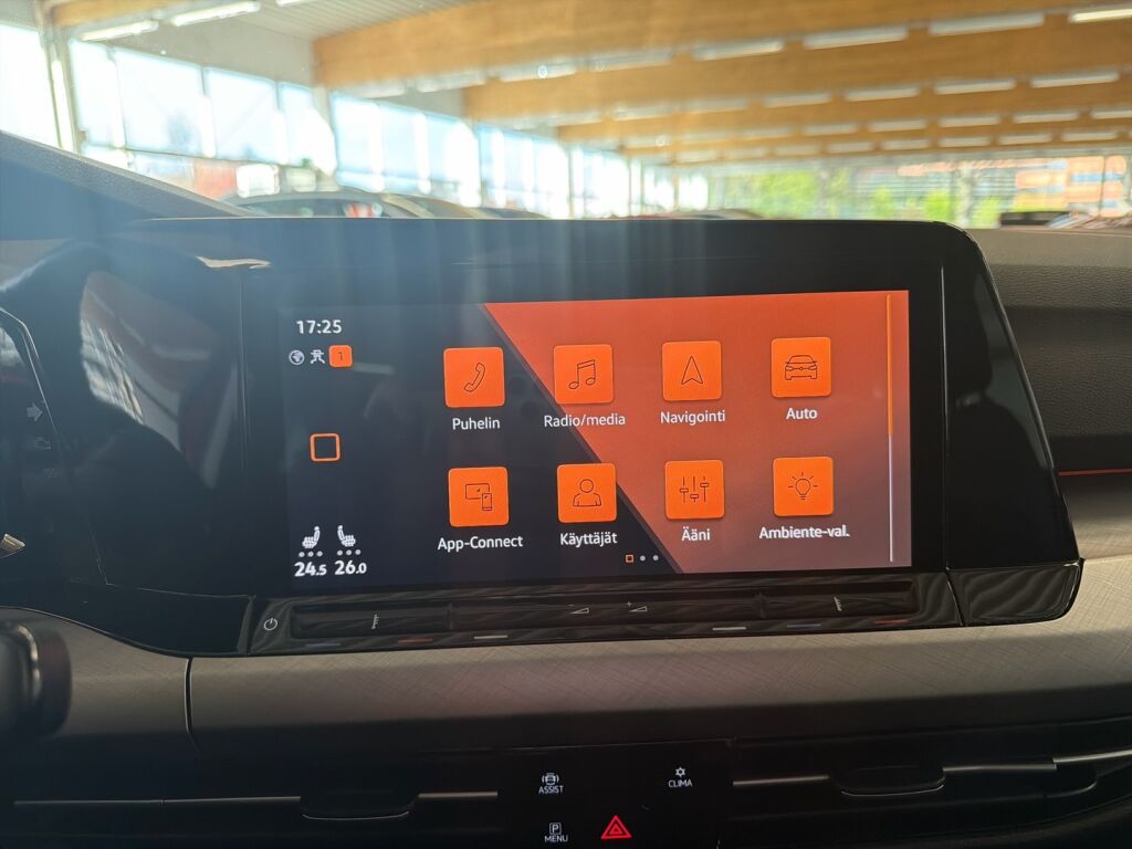 Volkswagen Golf 2021 Punainen