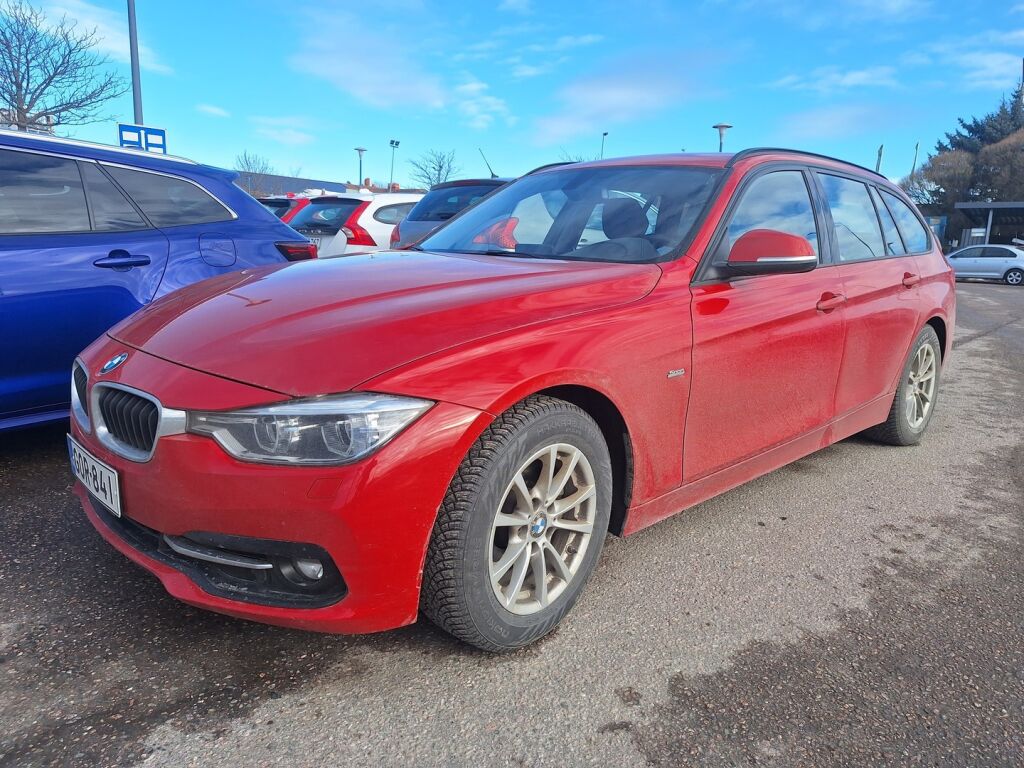 BMW 320 2017 Punainen