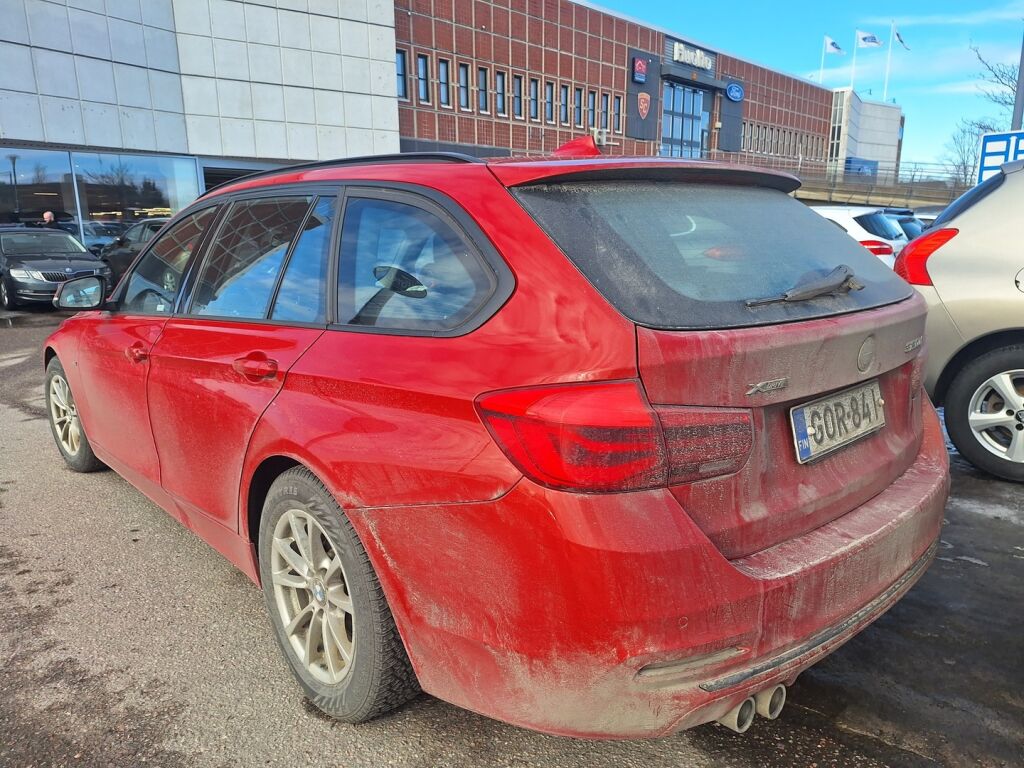 BMW 320 2017 Punainen