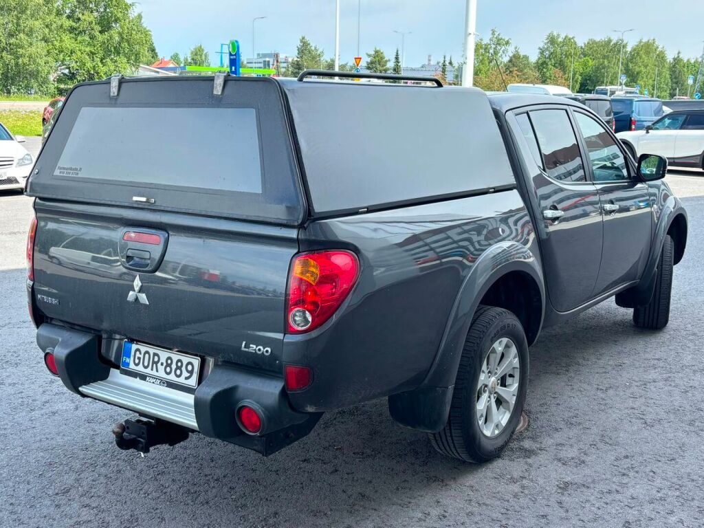 Mitsubishi L200 2012 Harmaa