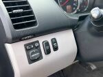 Mitsubishi L200 2012 Harmaa