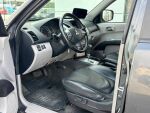 Mitsubishi L200 2012 Harmaa