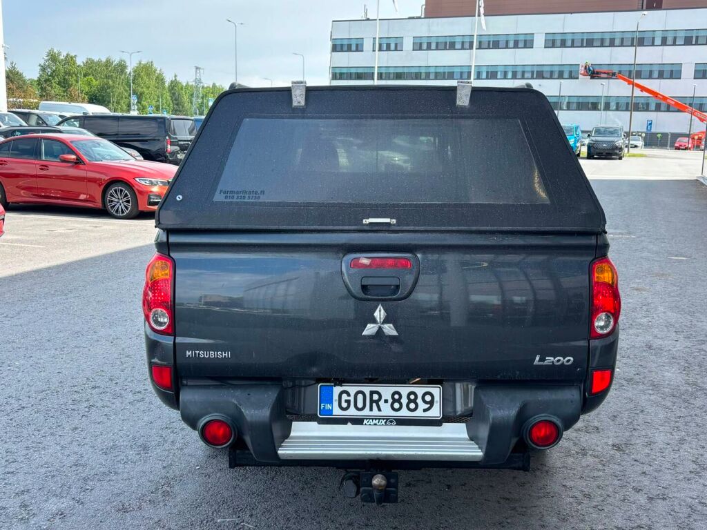 Mitsubishi L200 2012 Harmaa