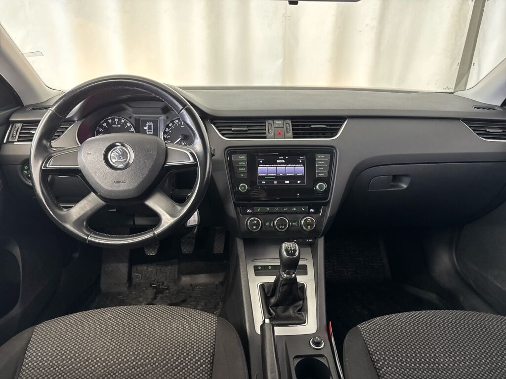 Skoda Octavia 2015 Hopea