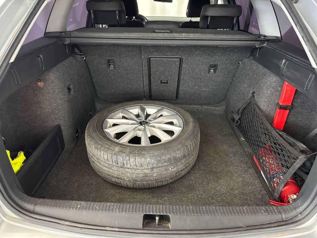 Skoda Octavia 2015 Hopea