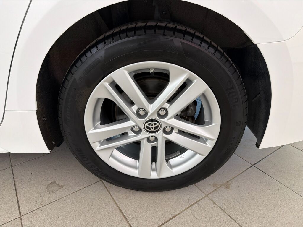 Toyota Corolla 2021 Valkoinen