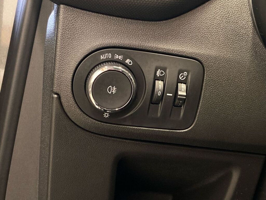 Opel Crossland 2021 Harmaa