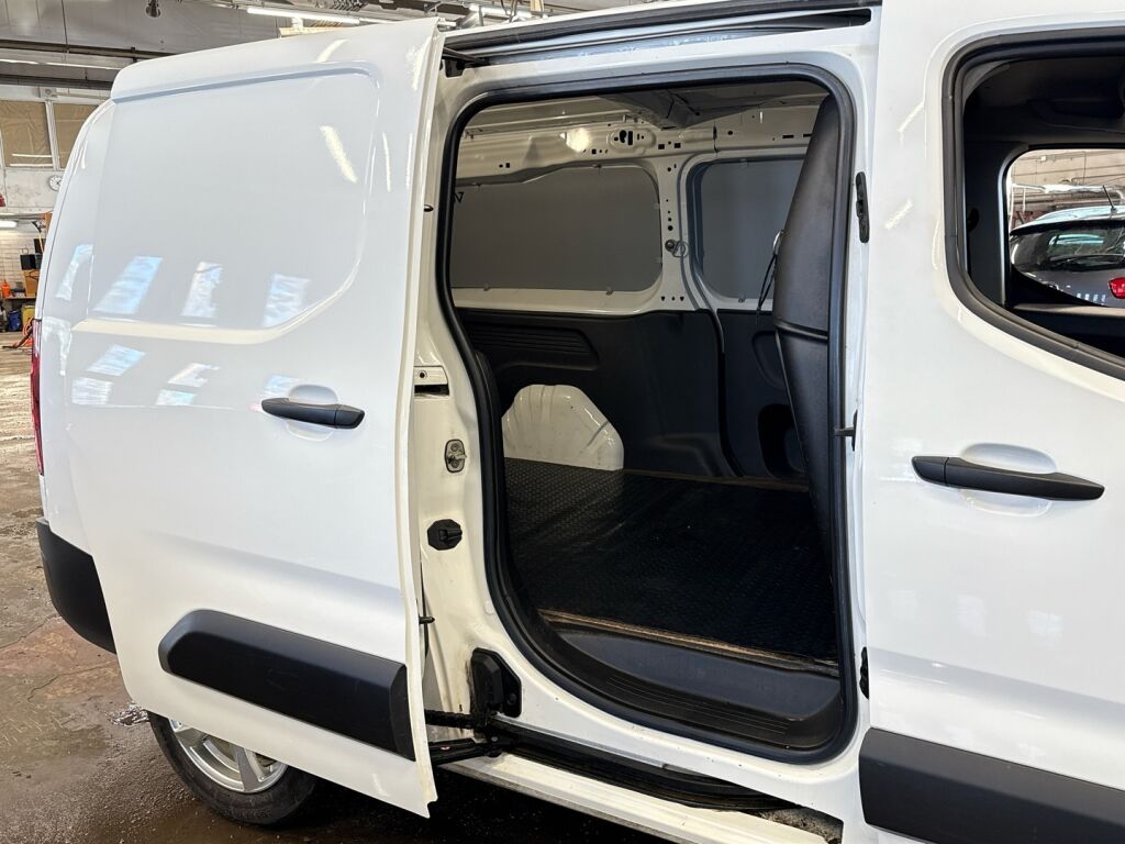 Opel Combo 2021 Valkoinen