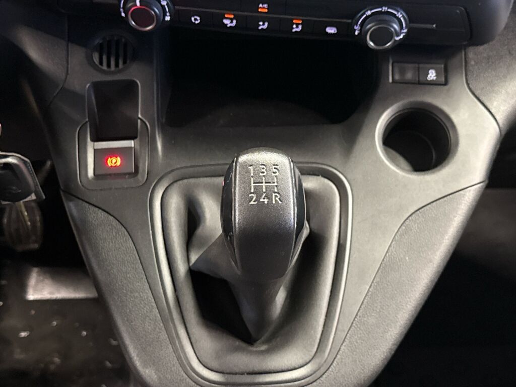 Opel Combo 2021 Valkoinen