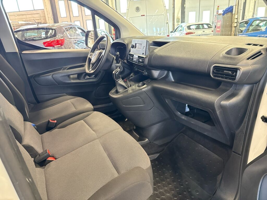 Opel Combo 2021 Valkoinen