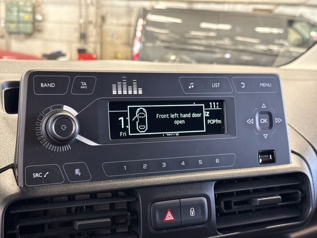 Opel Combo 2021 Valkoinen