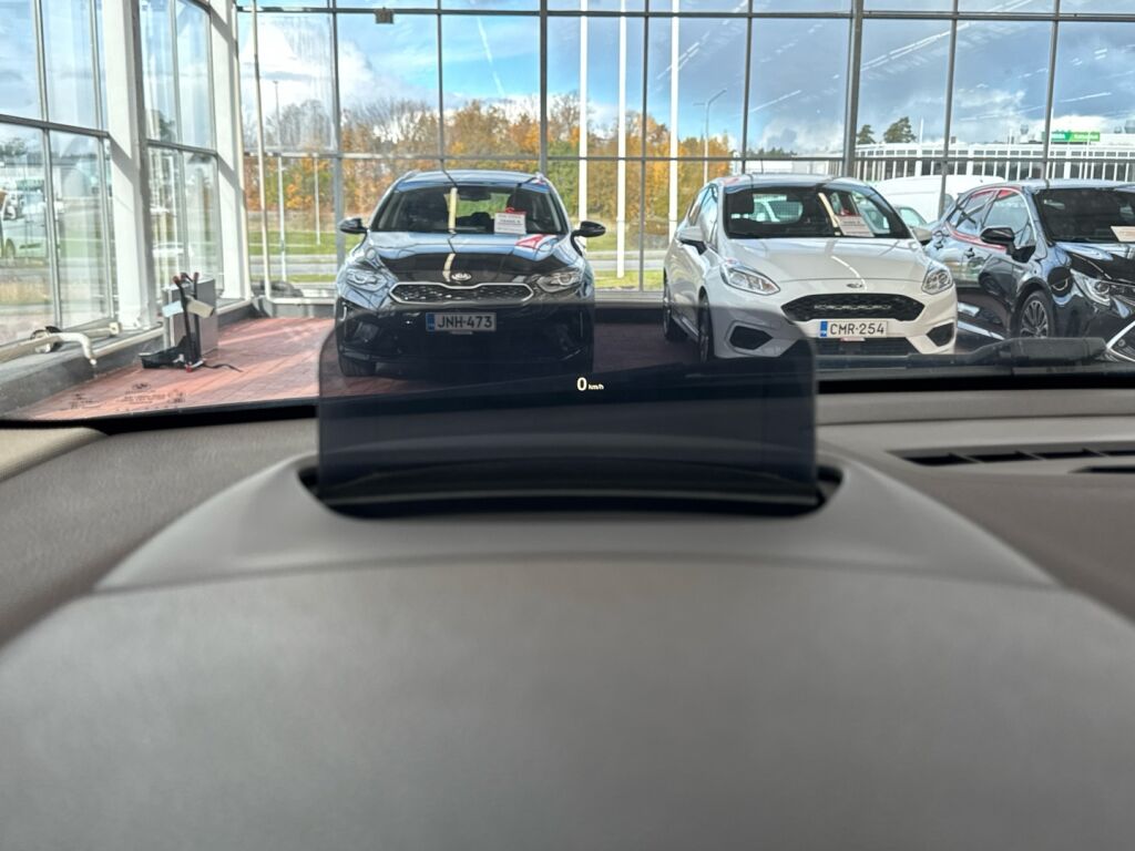 BMW 225 2016 Ruskea (beige)