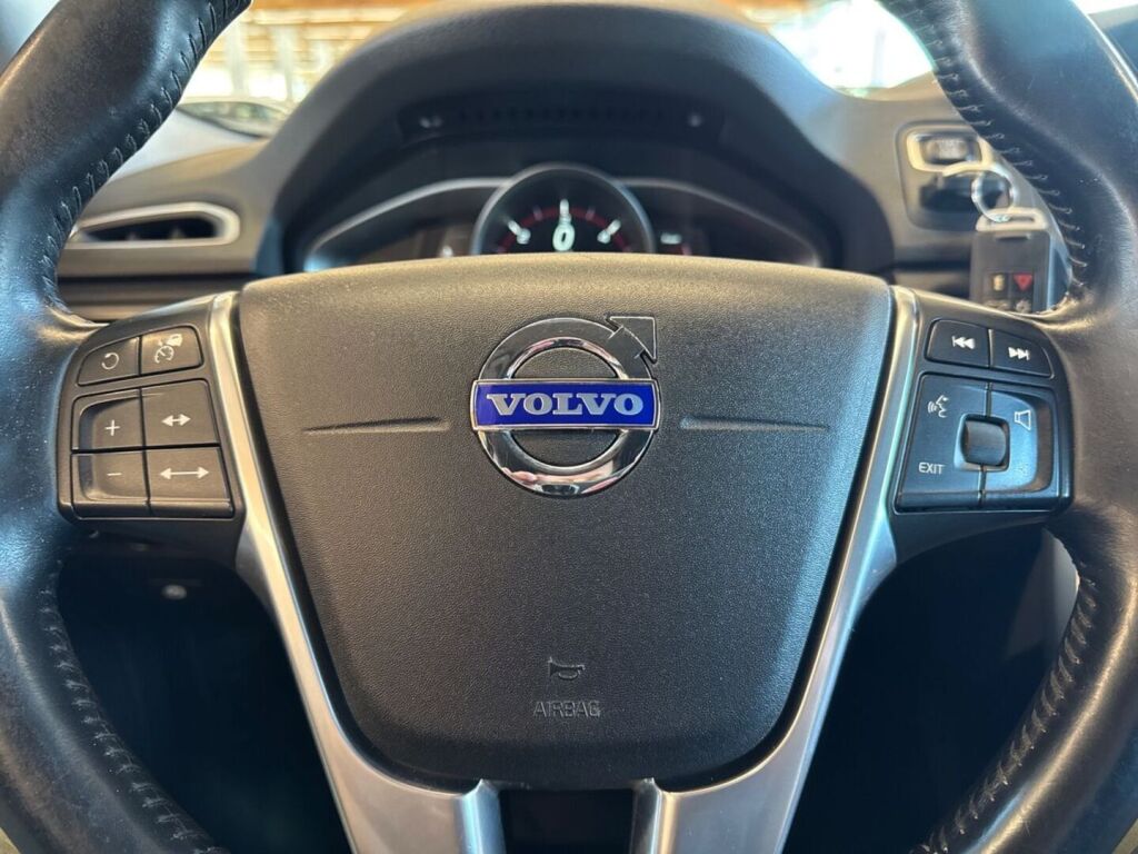 Volvo XC70 2014 Valkoinen