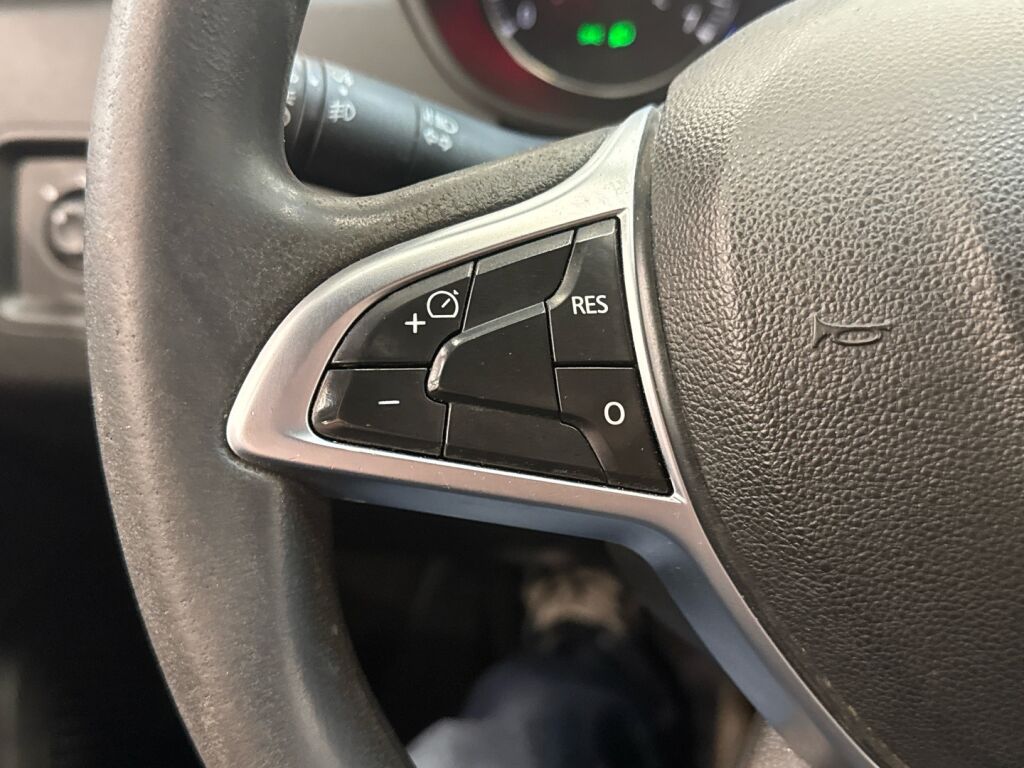 Dacia Duster 2021 Valkoinen