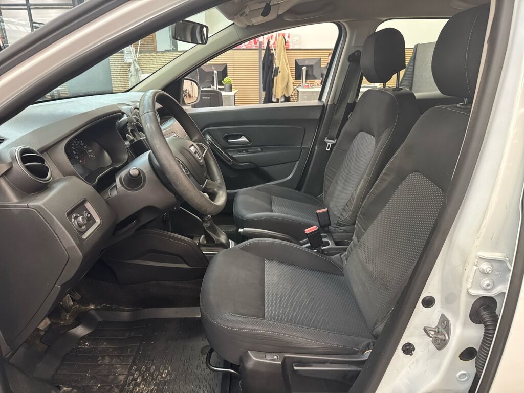 Dacia Duster 2021 Valkoinen