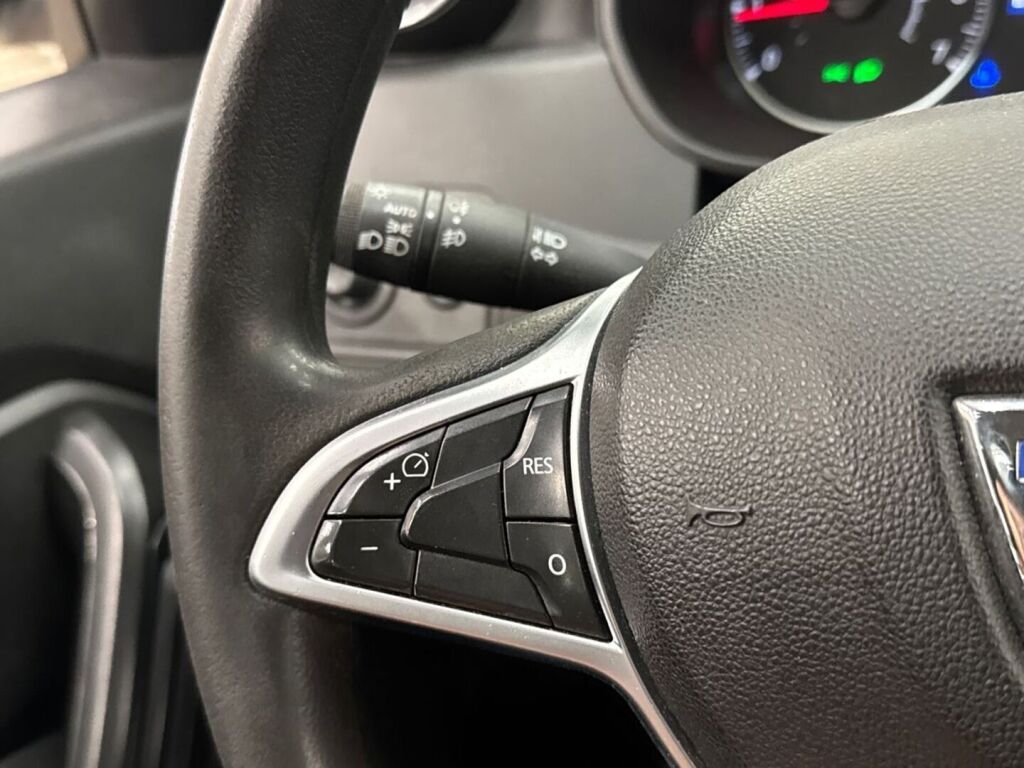 Dacia Duster 2021 Valkoinen