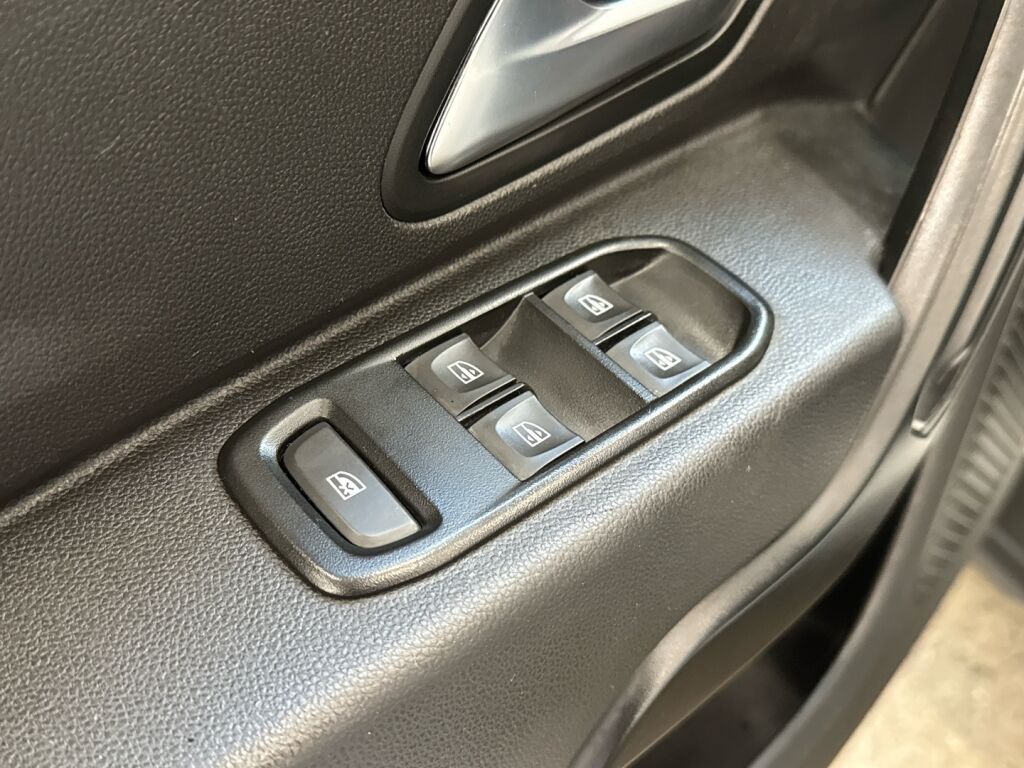 Dacia Duster 2021 Valkoinen