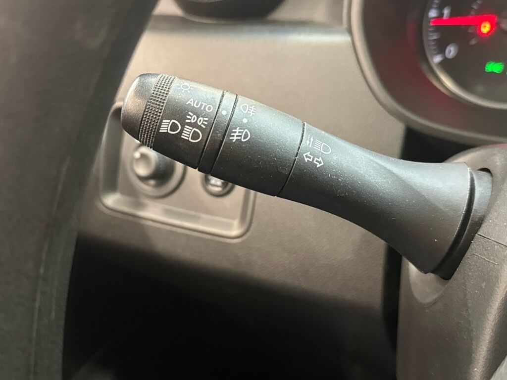 Dacia Duster 2021 Valkoinen