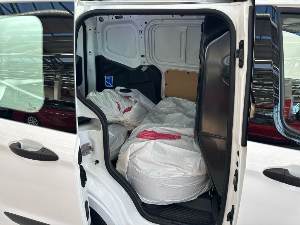 Ford Transit Courier 2021 Valkoinen