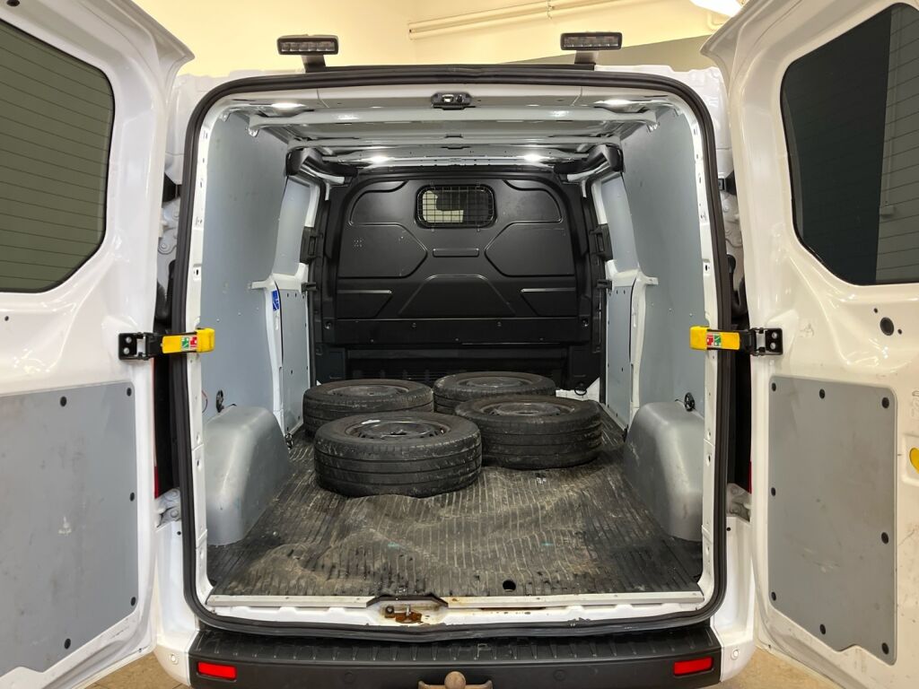 Ford Transit Custom 2021 Valkoinen