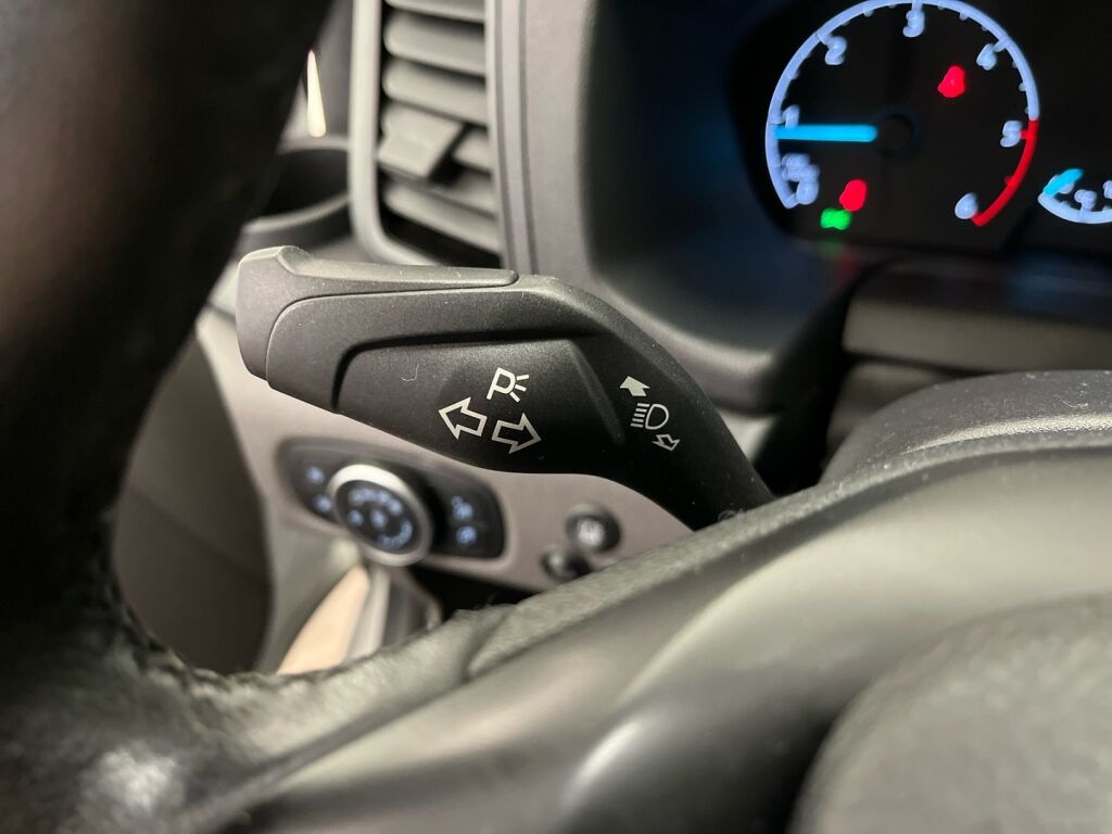 Ford Transit Custom 2021 Valkoinen