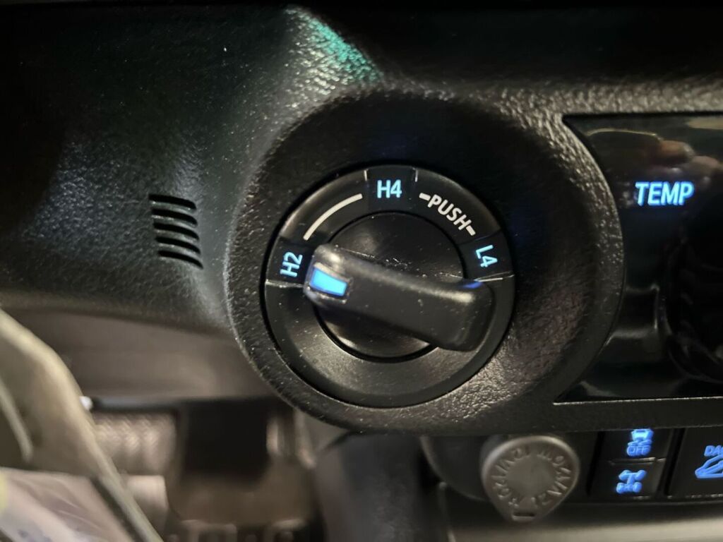 Toyota Hilux 2021 Valkoinen