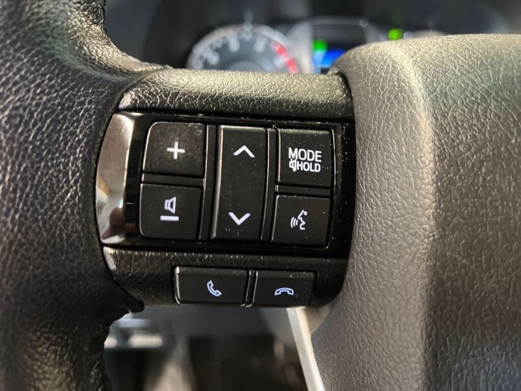Toyota Hilux 2021 Valkoinen