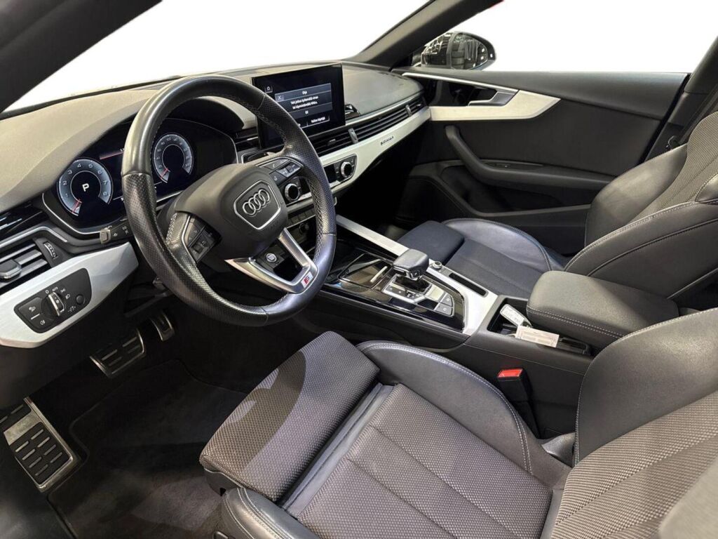 Audi A5 2021 Musta
